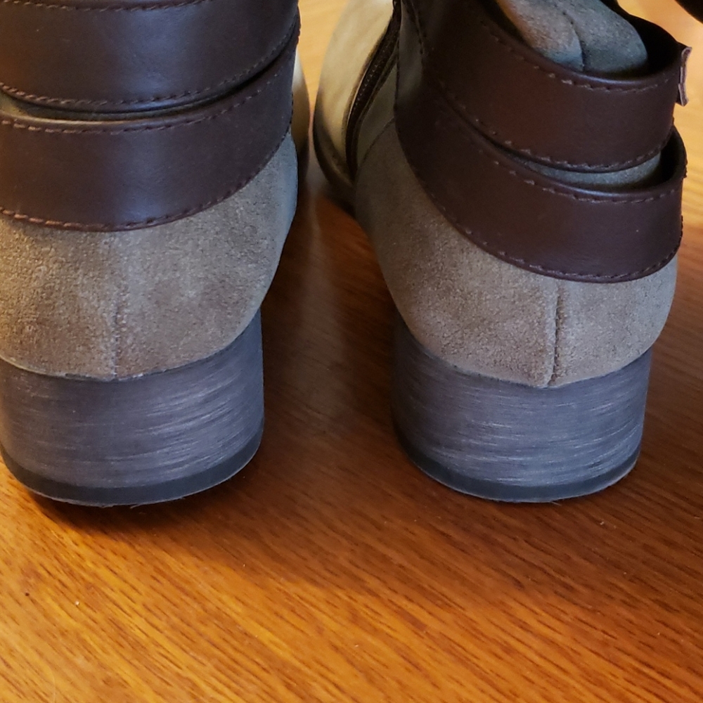 Suede texture boots. - Picture 5 of 5